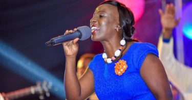 Florence Mureithi – Kweli Wewe ni Mungu LYRICS