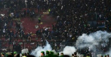 Man Utd, City, others react as 129 football fans die in a mass riot