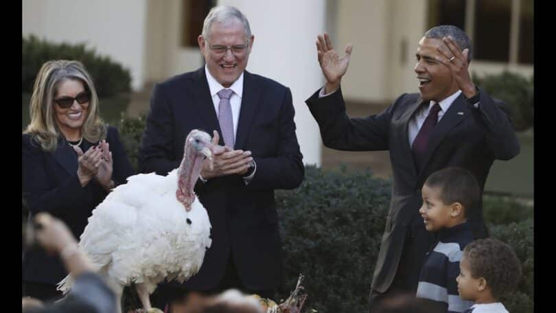 VIDEO: Barack Obama Thanksgiving jokes