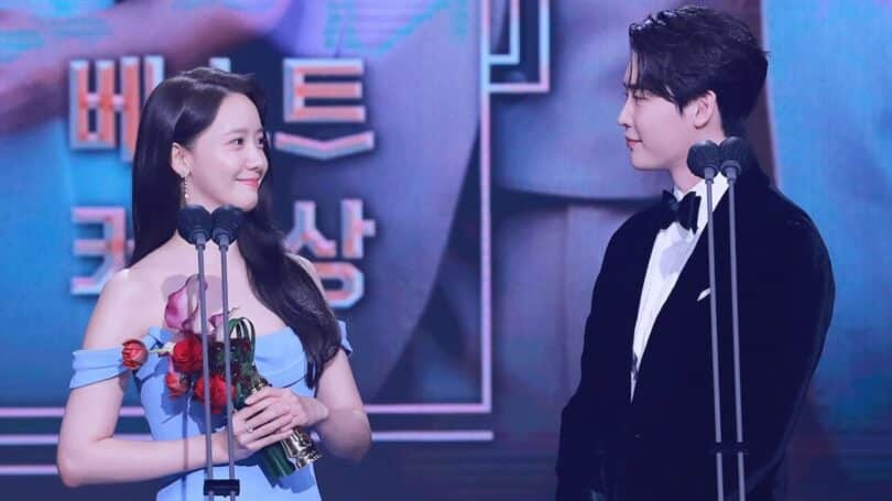 Lee Jong-suk and Lim YoonA won the Best Couple Award at the 2022 MBC Drama Awards