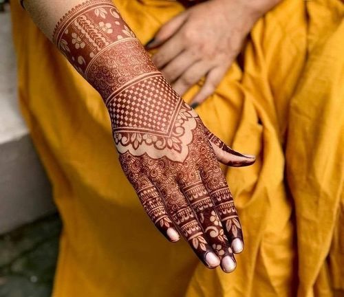 50 Best Modern Back Hand Mehndi Design in 2023