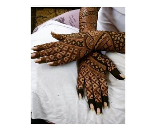 50 Best Modern Back Hand Mehndi Design in 2023