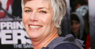 Kelly McGillis