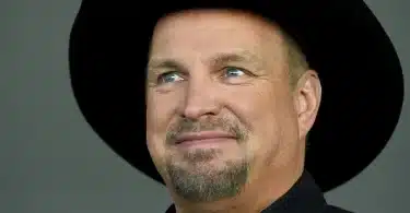 Garth Brooks Net Worth: Strumming the Strings of Fortune