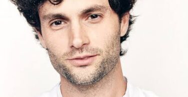 Penn Badgley Net Worth