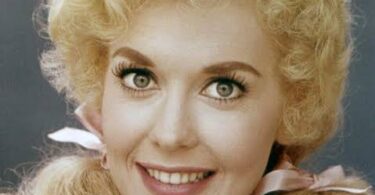 Donna Douglas Net Worth