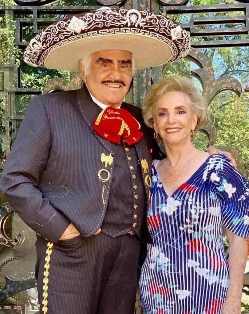 Vicente Fernandez Wife