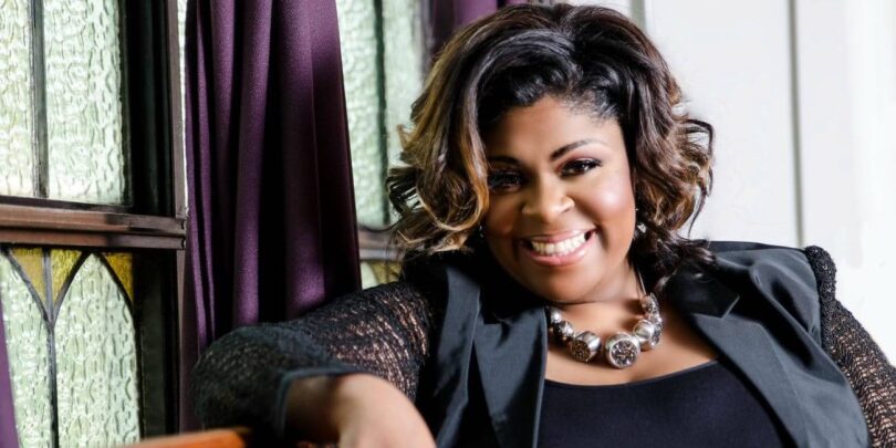 Kim Burrell Net Worth