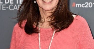 Stepfanie Kramer Net Worth