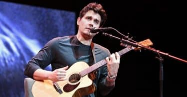 Is John Mayer Gay?